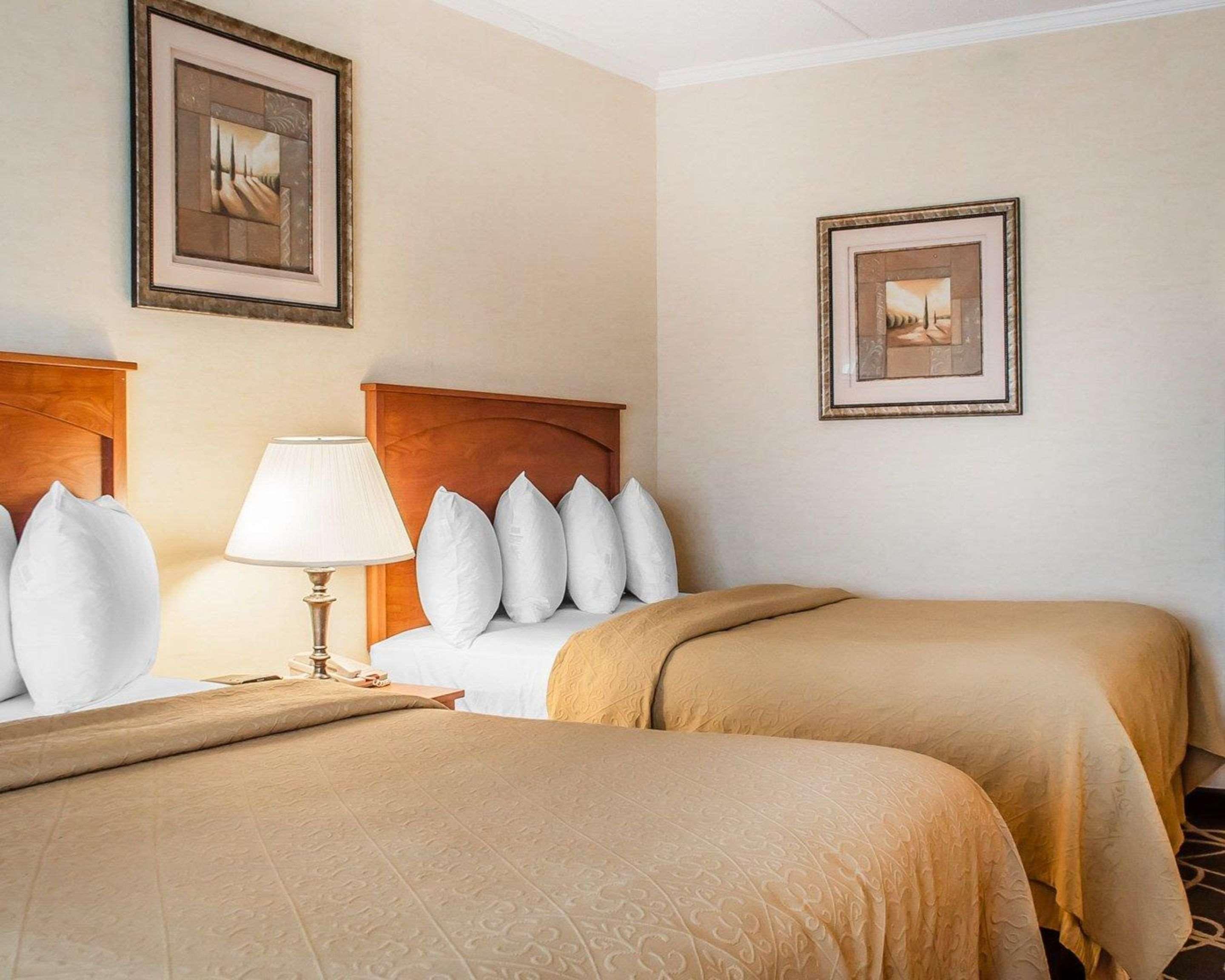 Quality Hotel & Suites At The Falls Niagarafallen Exteriör bild